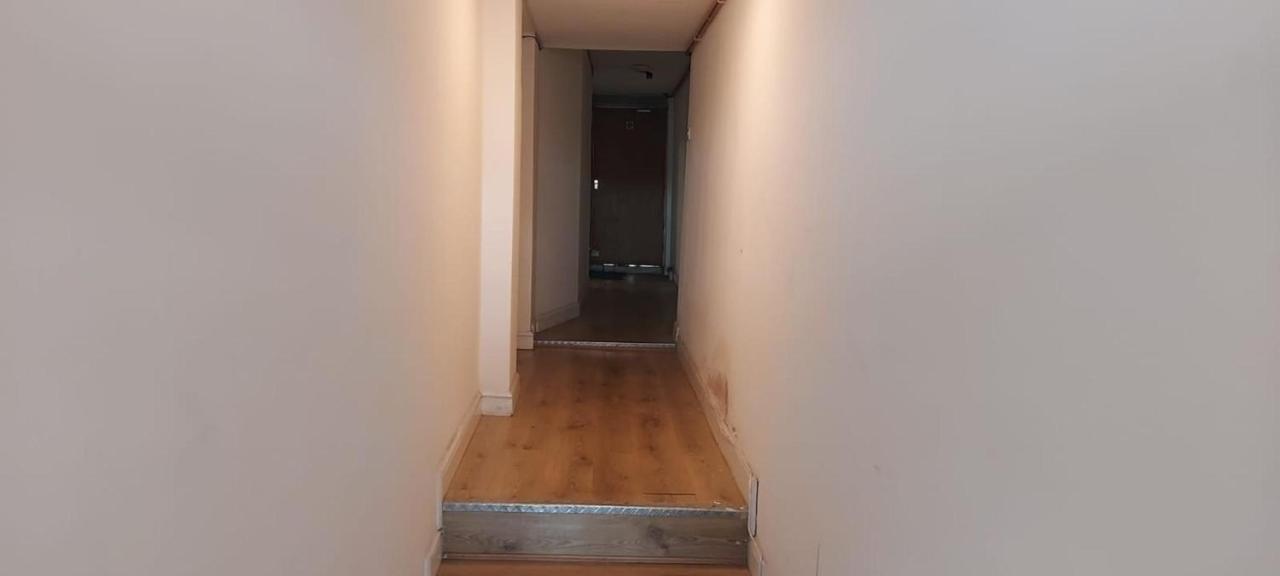 Lovely 3-Bed Apartment In Parkgate Rotherham Exterior foto